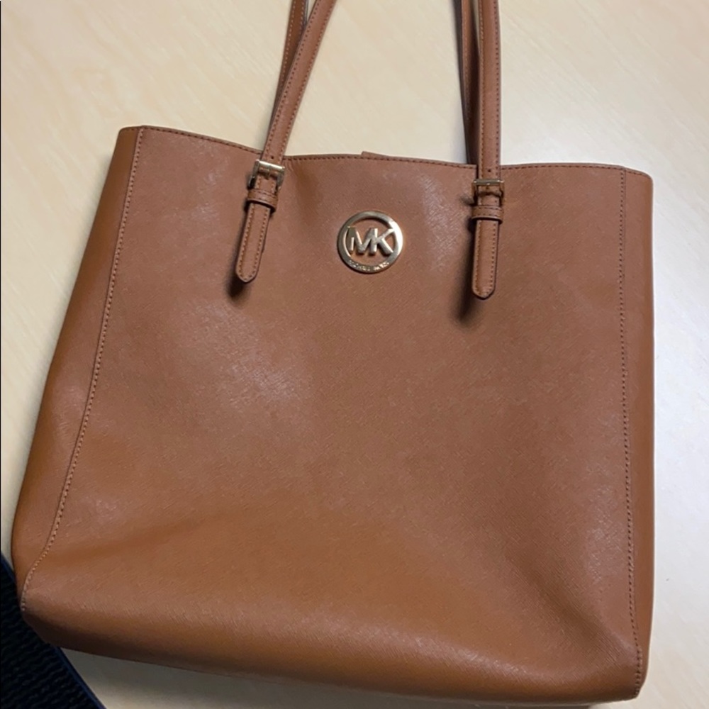 Michael Kors tote